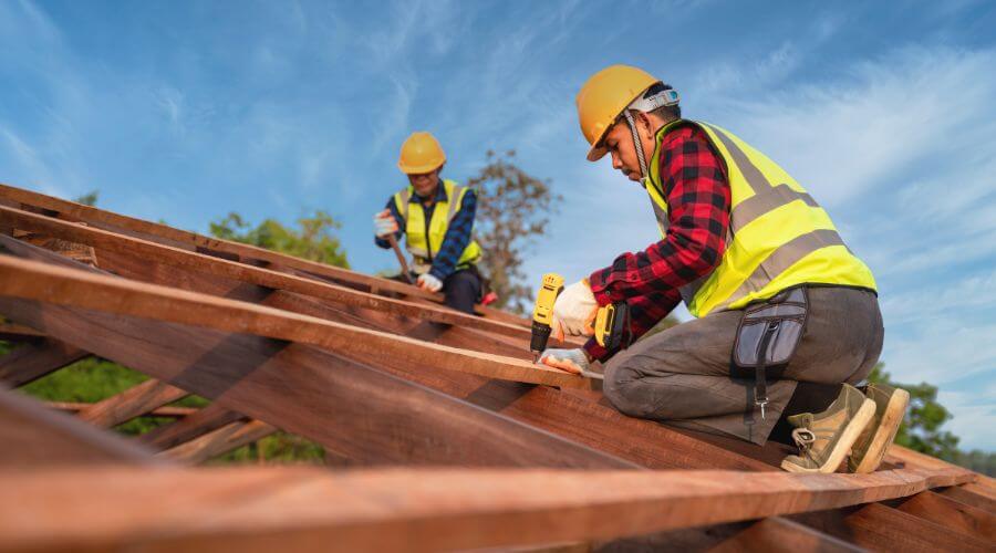 Professional residential roofers in Loughman, FL